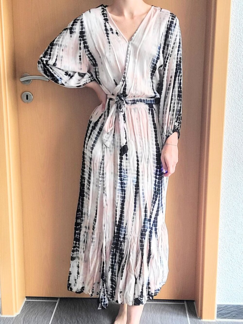Young Fabulous & Broke Jillian Tie-Dye Faux Wrap Dress Peach, Navy Blue - Small - Picture 2 of 14